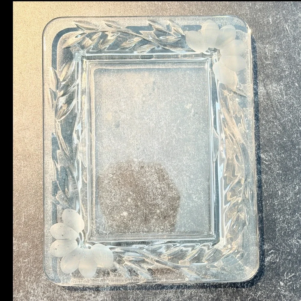 Vintage Lead Crystal Picture Frame Frosted Floral 90s Clear Glass 3.5x5 Tabletop